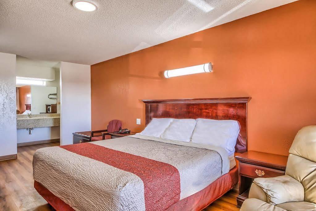 Hillcrest Inn & Suites Ozona Ngoại thất bức ảnh